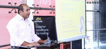 Dr. Zia-al-Hassan (ForexGuru) Delivering Forex Training Lecture During Exness.Com Seminar In Islamabad